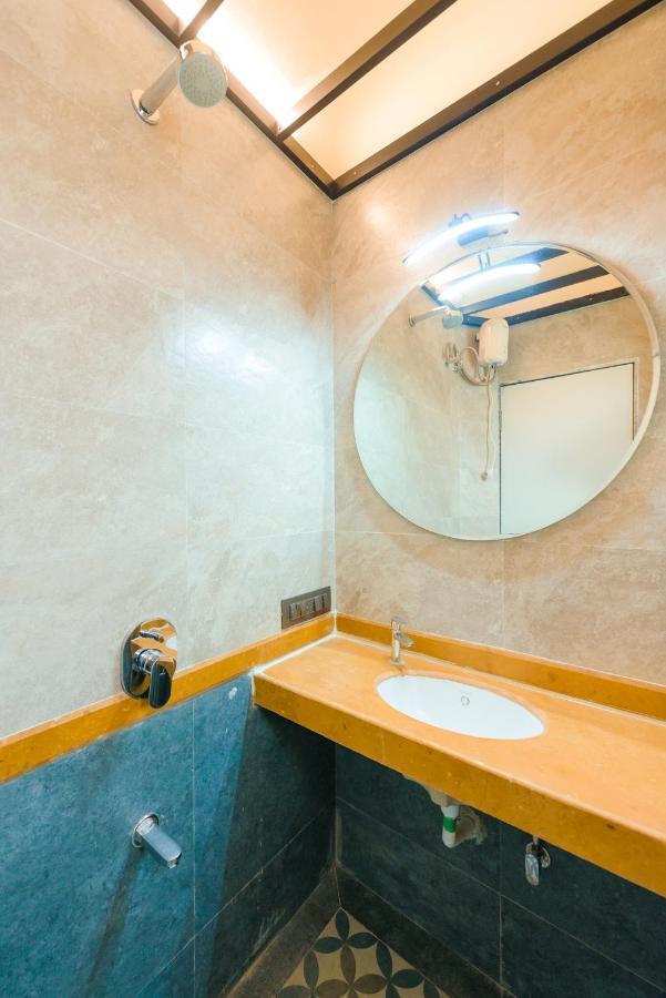 Traveller's - Inn Mumbai