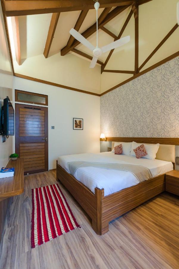 Traveller's - Inn Mumbai