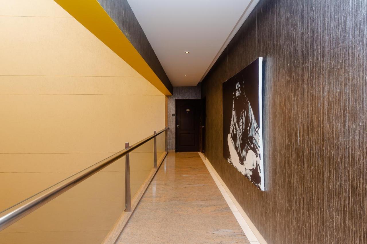 Hotel Capital O 40728 Bollywood Design Mumbai