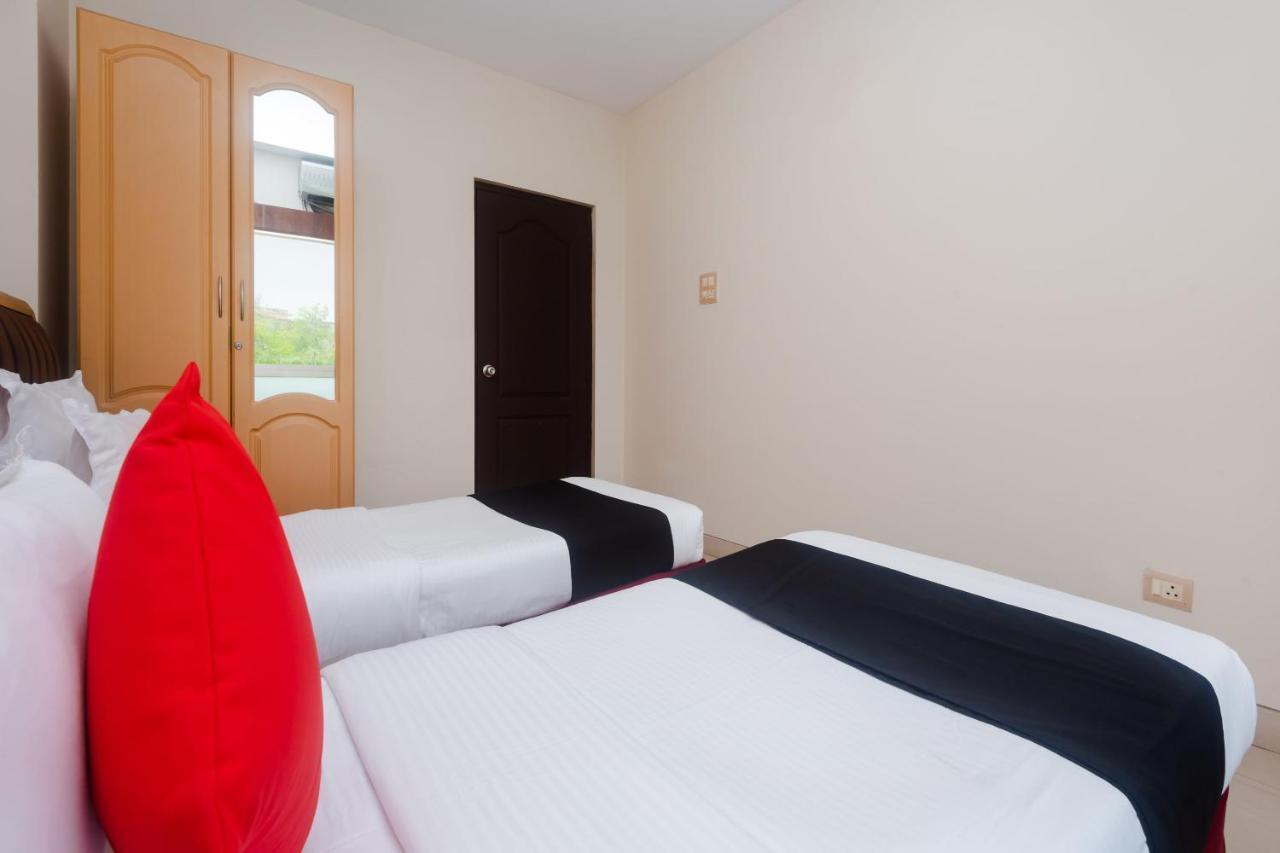 Hotel Capital O 40728 Bollywood Design