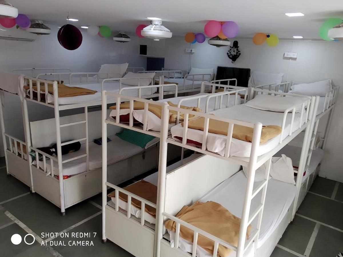 Hostel Star