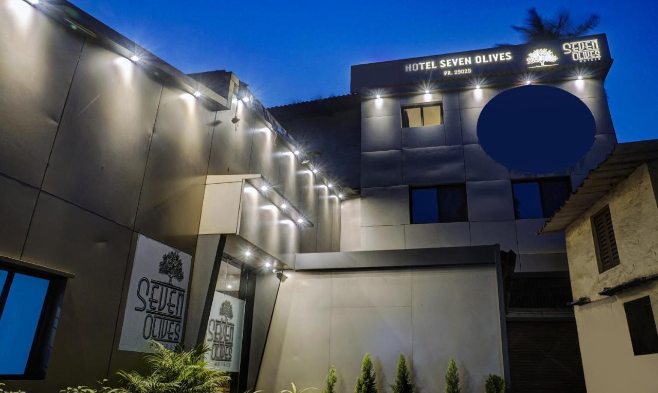Hotel Treebo Trip Seven Olives Andheri
