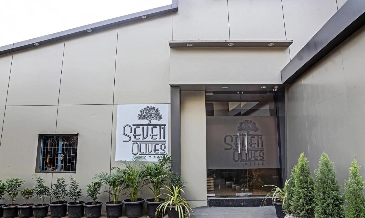 Treebo Trip Seven Olives Andheri 3*