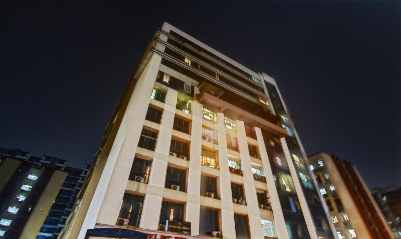 Hotel Treebo Trend Bkc Grand 3*