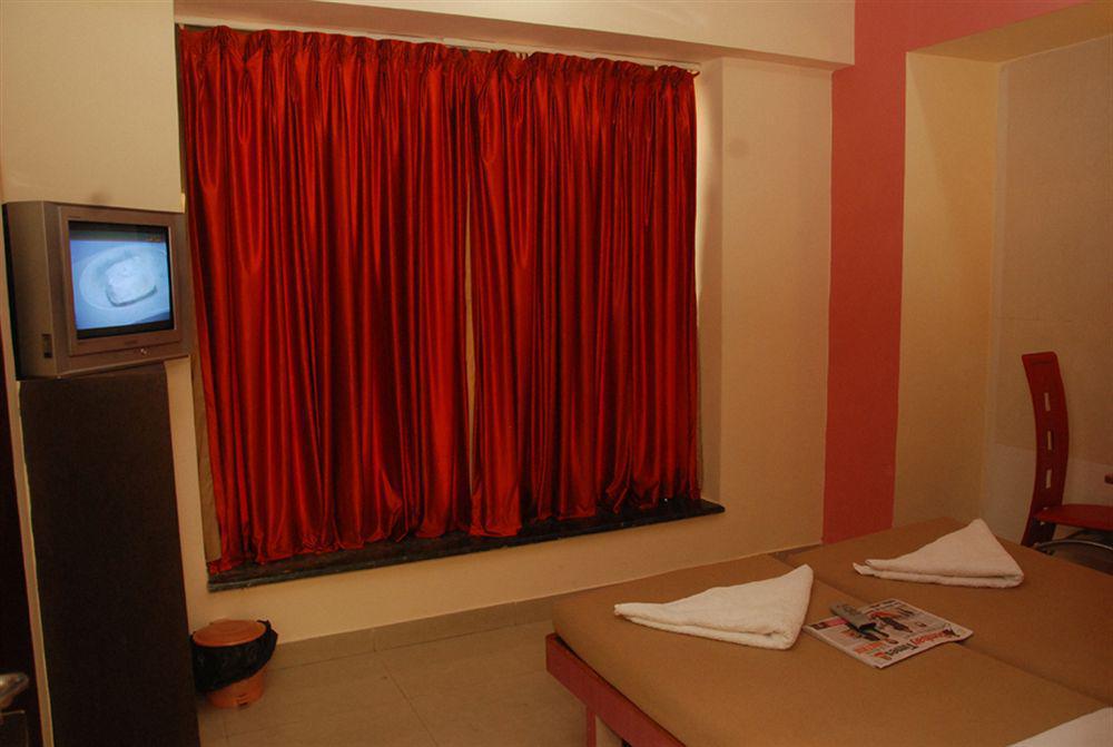 Hotel Fabhotel Annex Executive *