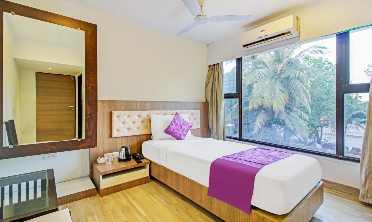 Treebo Tryst Crown 3* Mumbai