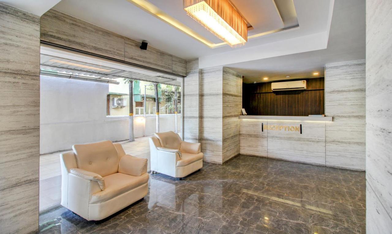Treebo Tryst Crown 3* Mumbai