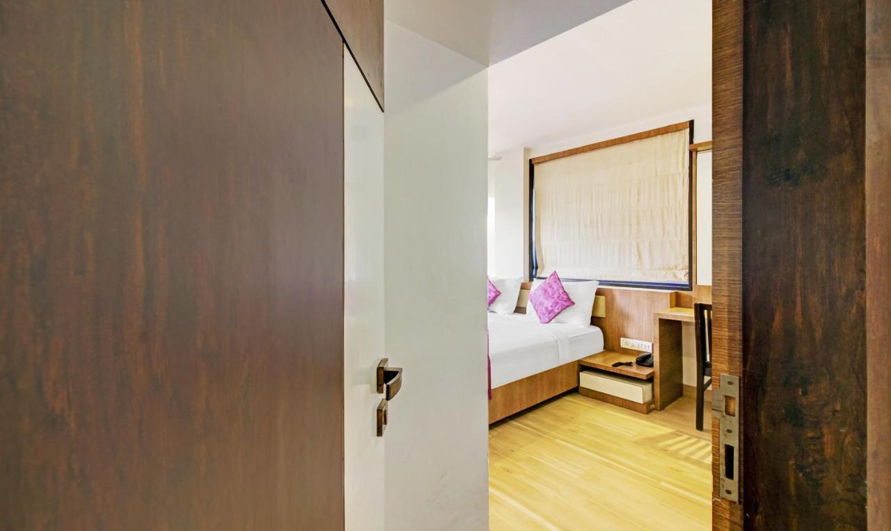 Hotel Treebo Tryst Crown