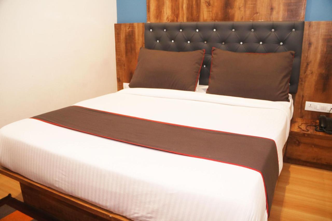 West - Andheri West Hotel