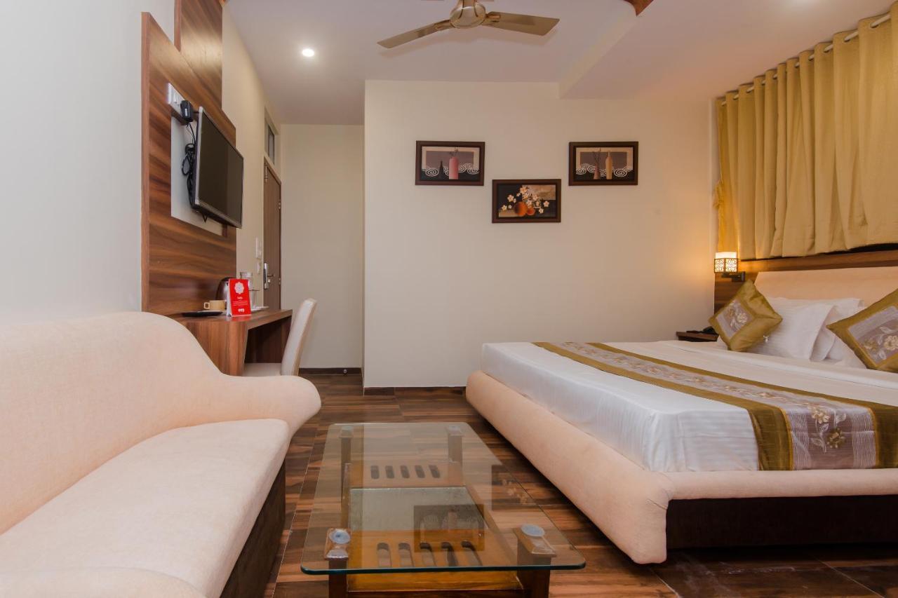 Hotel Axis International Mumbai
