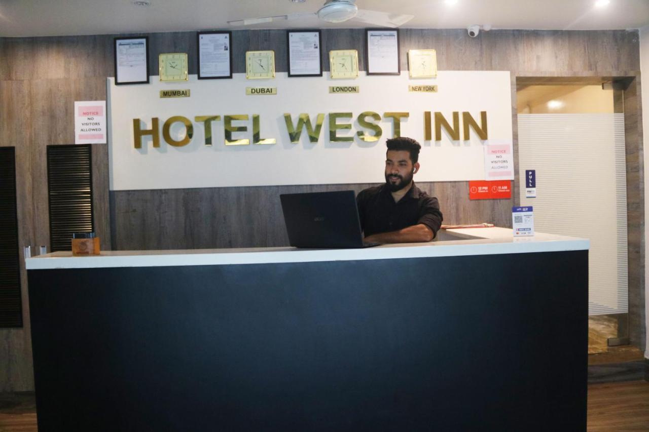 West - Andheri West