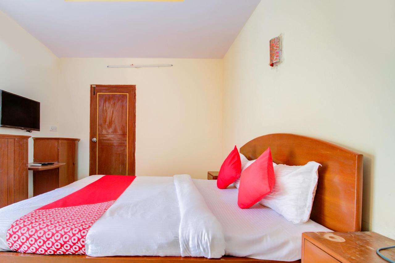 Oyo 66827 Island Club 3* Mumbai