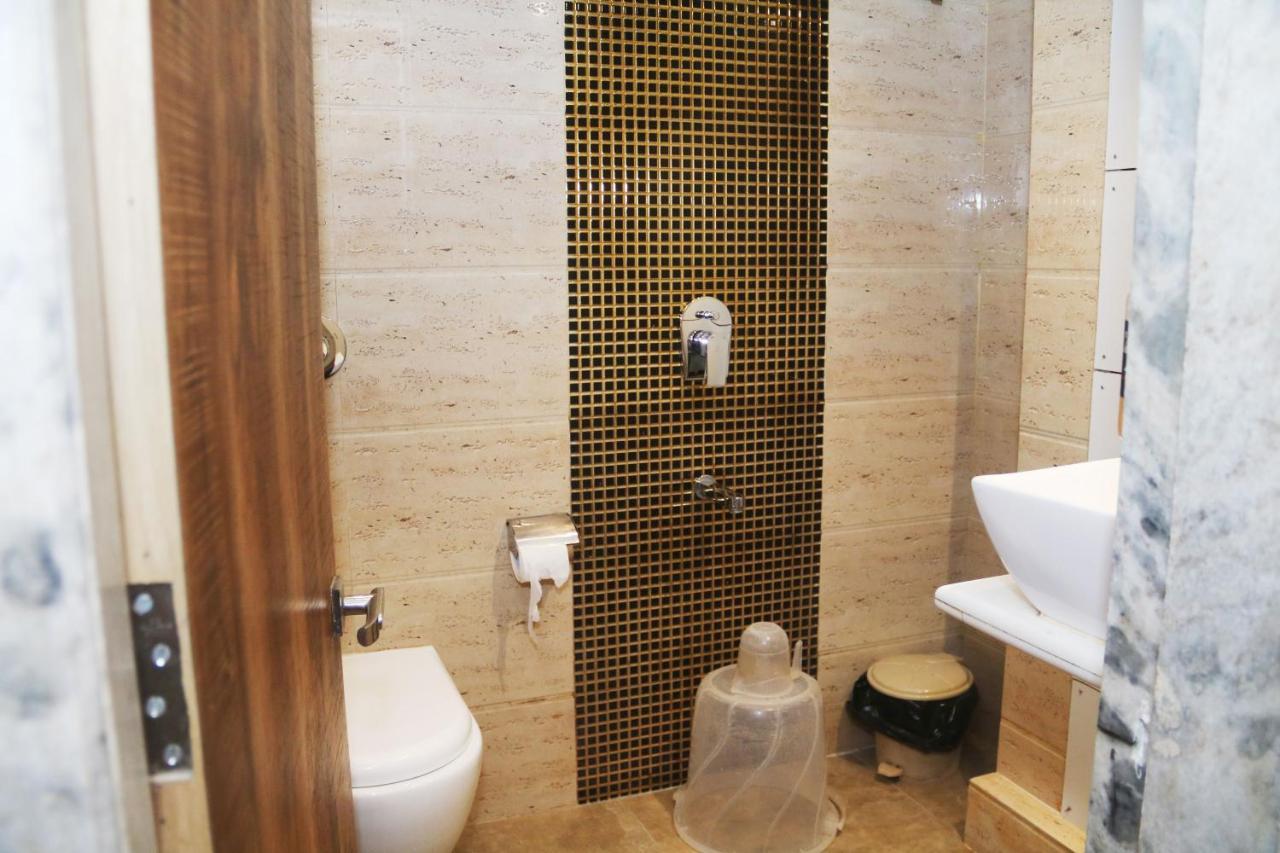 Hotel West - Andheri West 2*