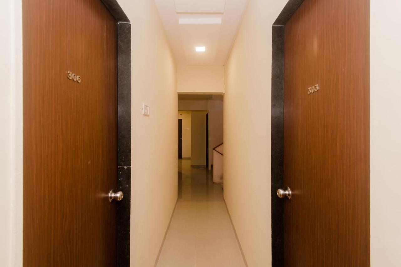 Oyo 13470 Symphony House