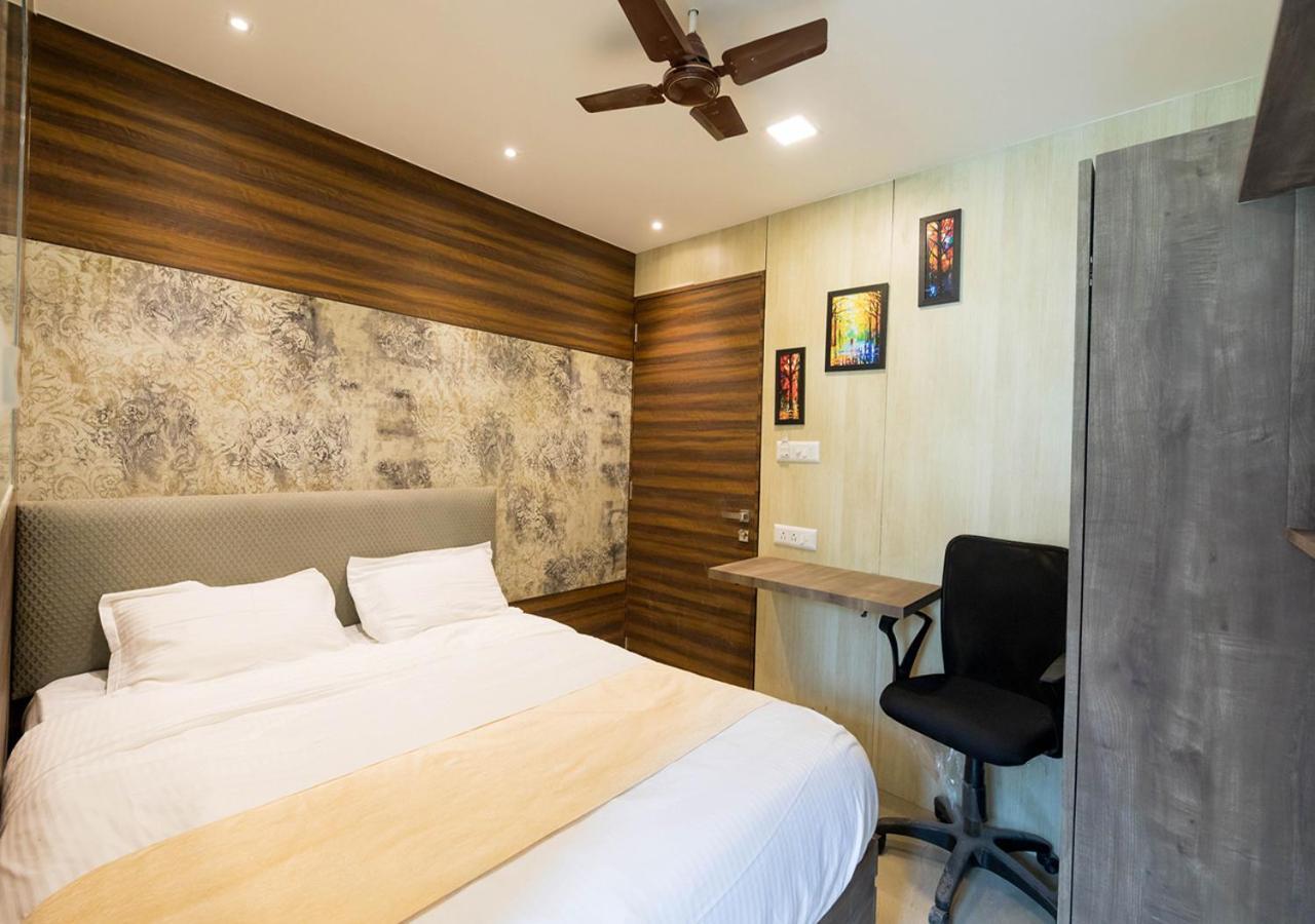New Sky Palace Residency- Near International Airport Andheri East 3*