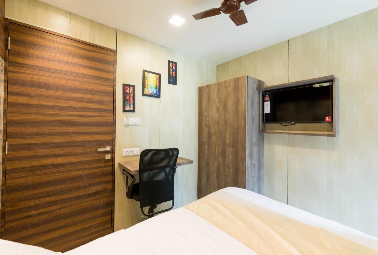 New Sky Palace Residency- Near International Airport Andheri East Hotel