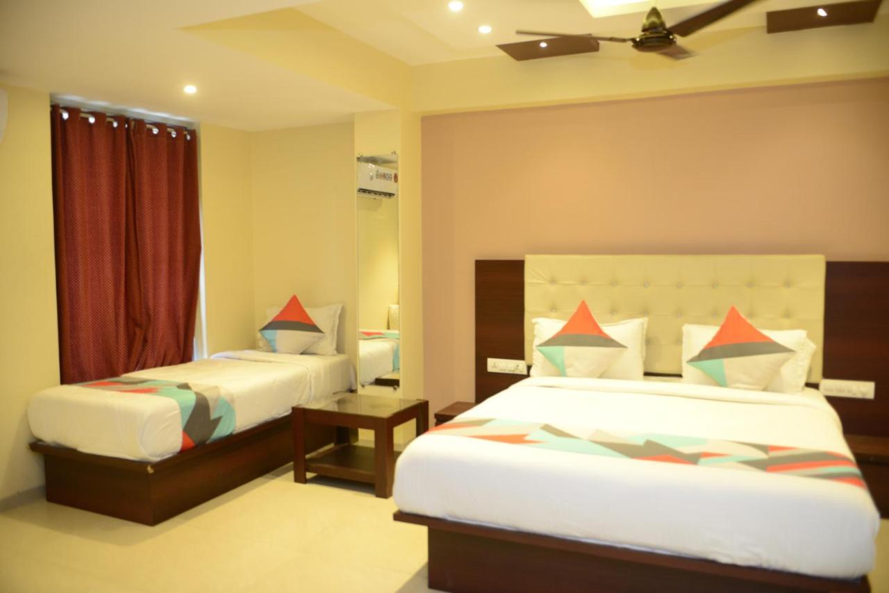 Malad Opposite Malad Railway Station 3* Mumbai