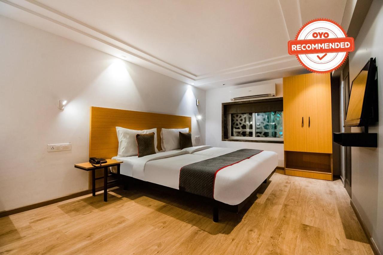 Supreme - Cuffe Parade 3*