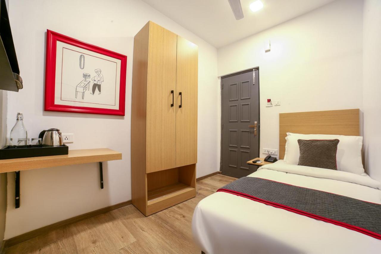 Hotel Fabexpress Highway Residency