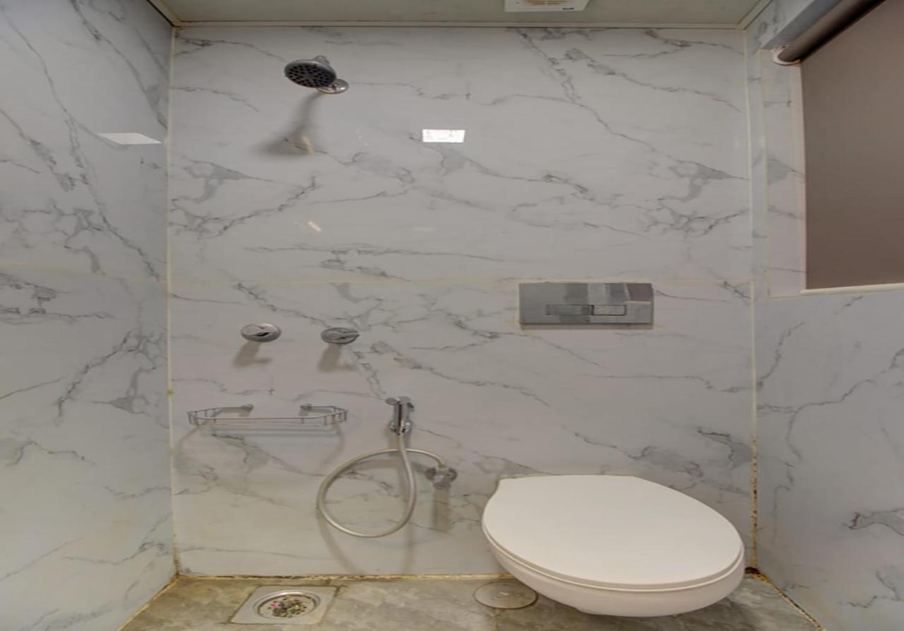 New Sky Palace Residency- Near International Airport Andheri East 3*