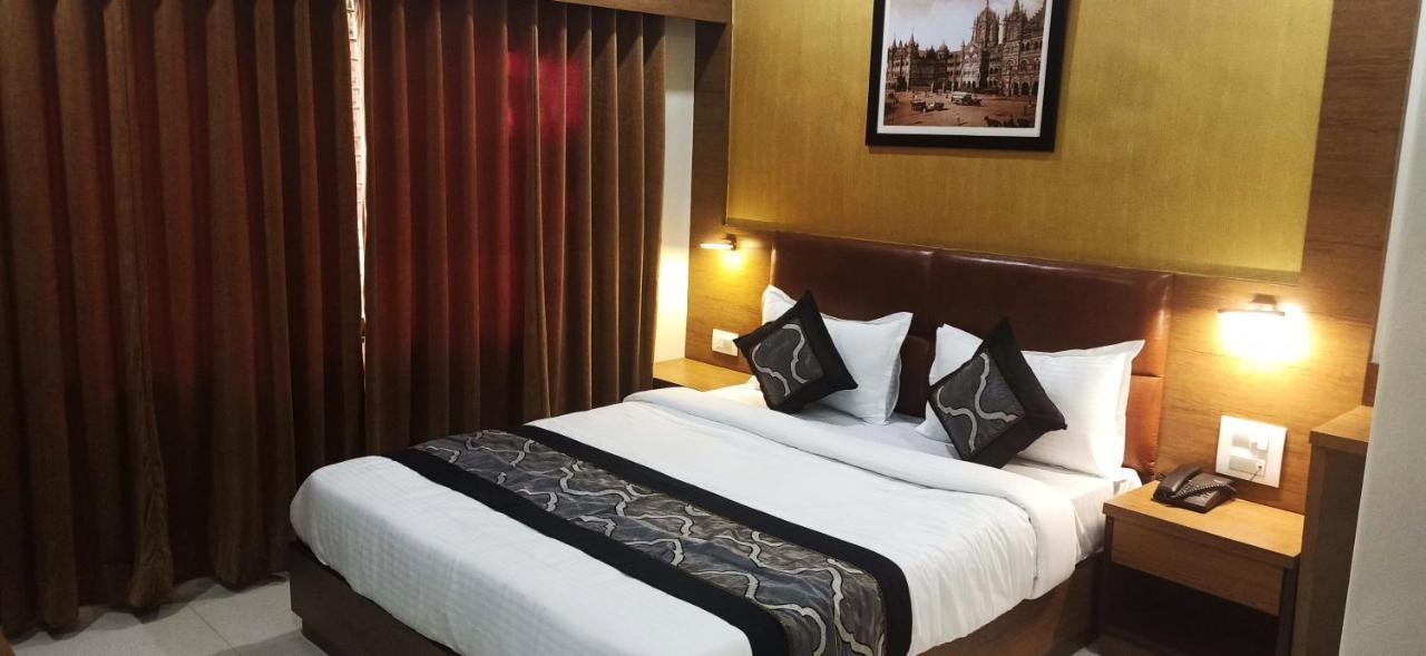 Hotel Crystal Luxury Inn- Bandra