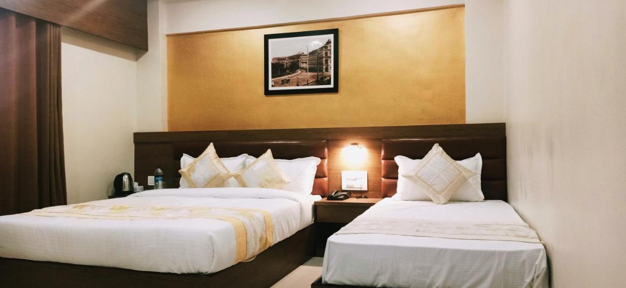 Crystal Luxury Inn- Bandra 3*