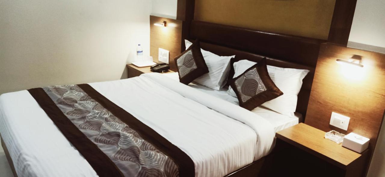 Hotel Crystal Luxury Inn- Bandra Mumbai