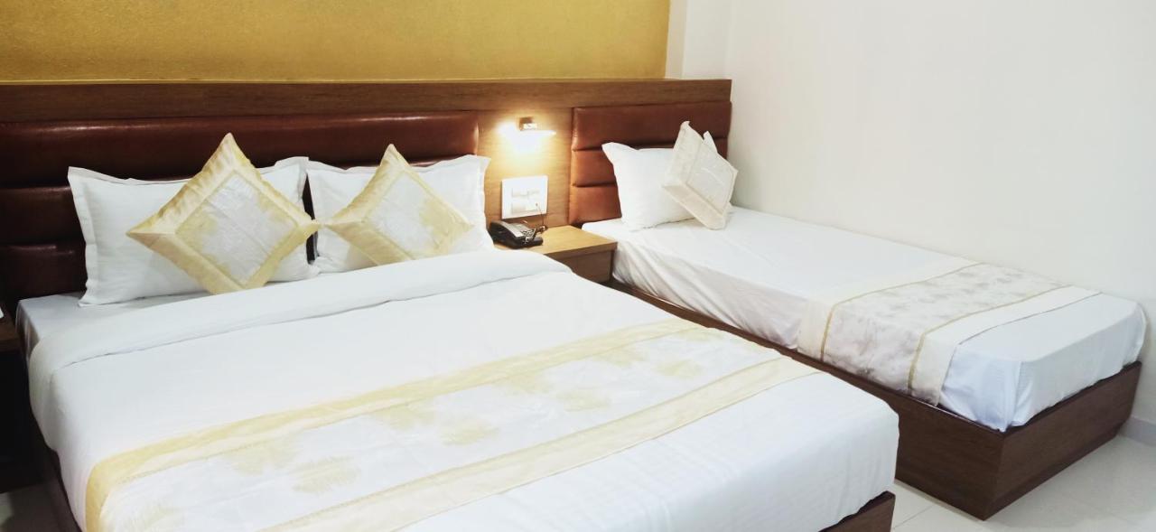 Crystal Luxury Inn- Bandra
