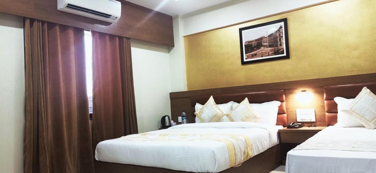 Crystal Luxury Inn- Bandra