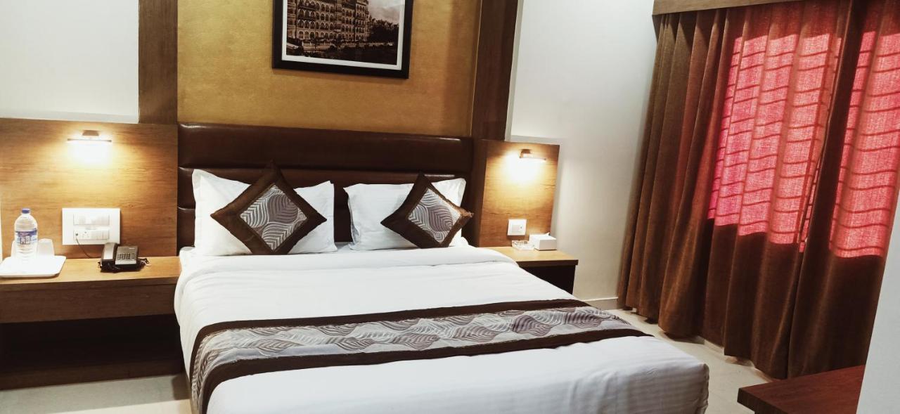 Crystal Luxury Inn- Bandra Hotel Mumbai