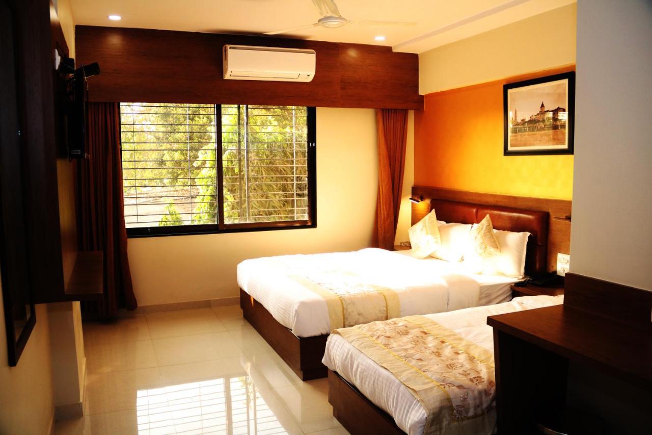 Crystal Luxury Inn- Bandra Hotel Mumbai