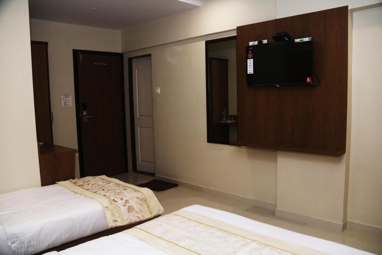 Crystal Luxury Inn- Bandra 3* Mumbai