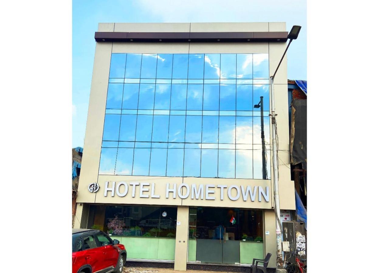 Hometown Near Us Embassy Bkc Hotel Mumbai