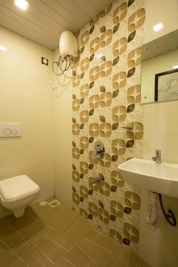 Hotel Apsara- Near J J Hospital Mumbai
