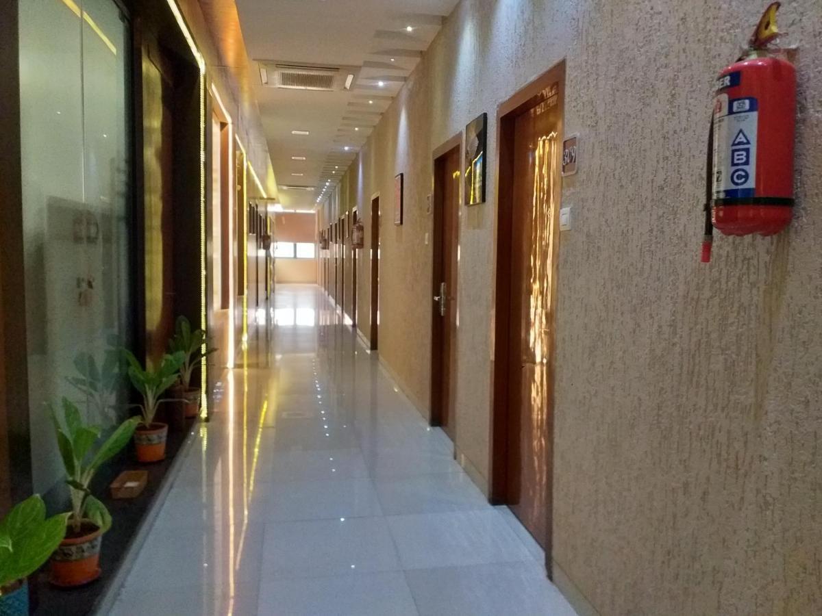 Seven Hills Hotel 3*
