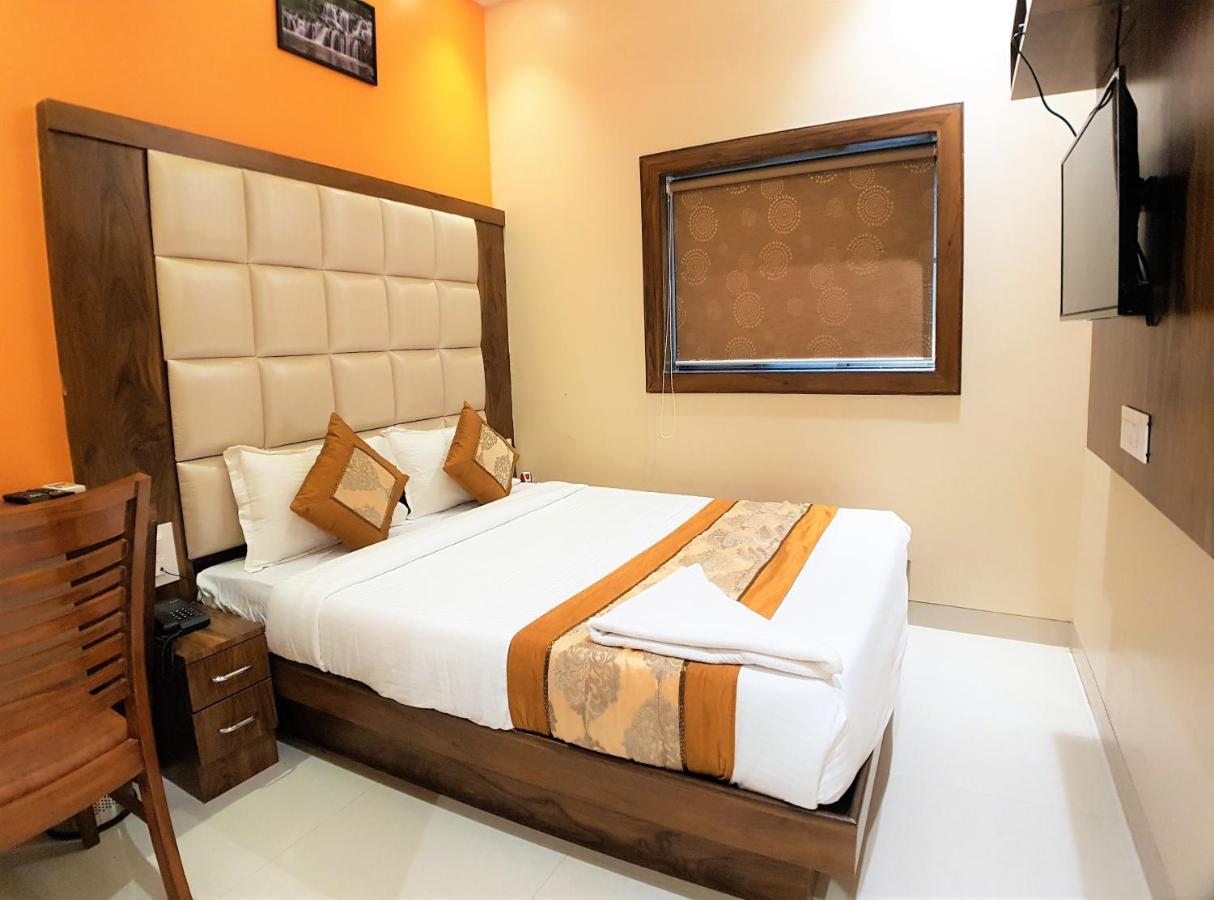 Hotel Hexa Nest 3*
