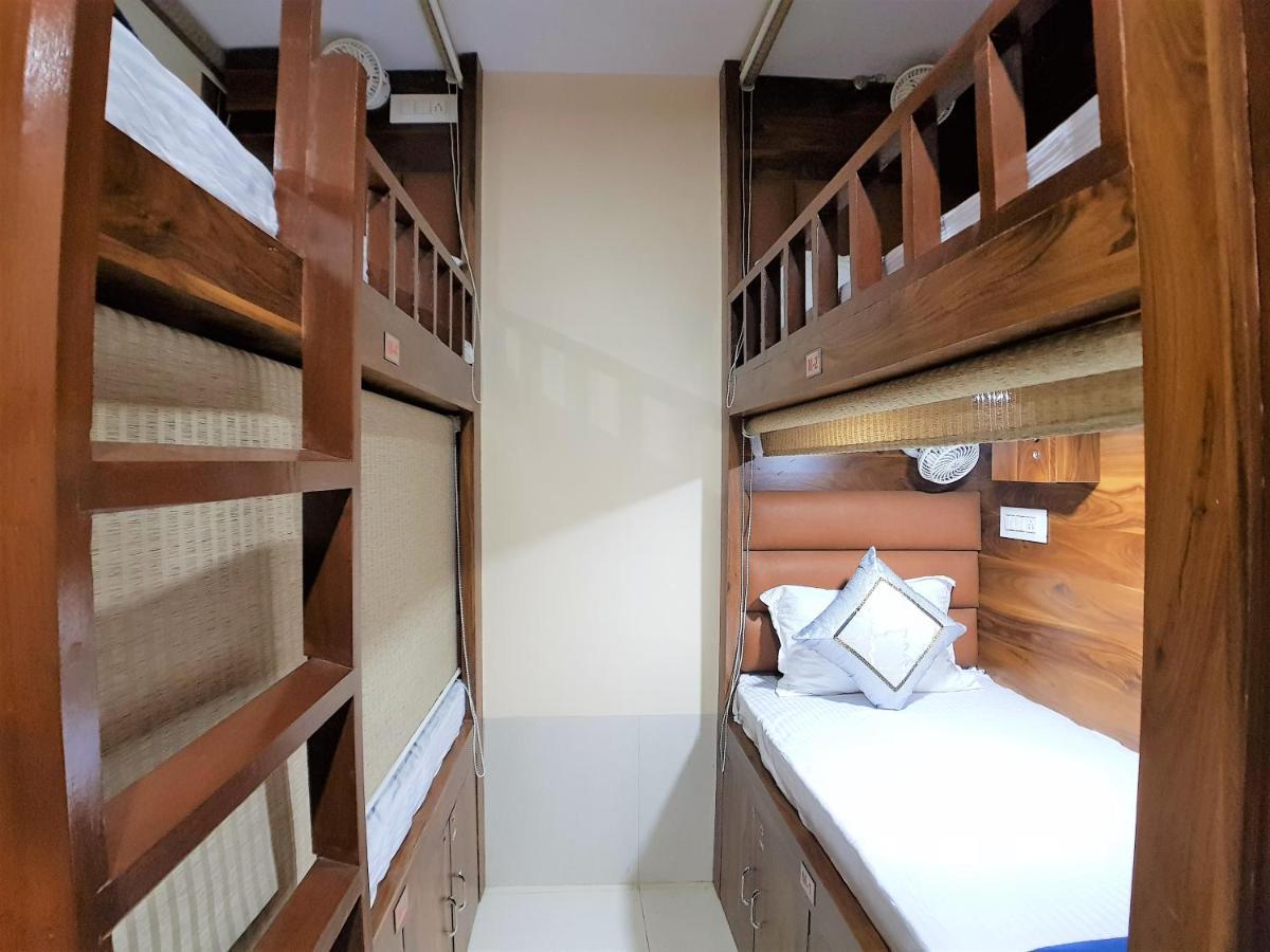Hotel Hexa Nest
