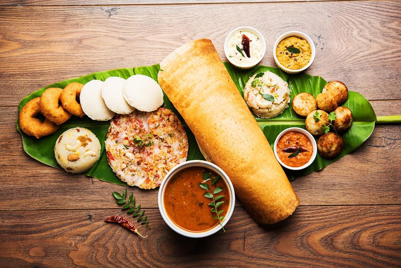 Apsara- Near J J Hospital 2* Mumbai