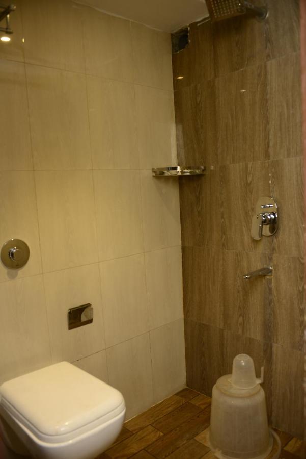 Malad Opposite Malad Railway Station Hotel 3*