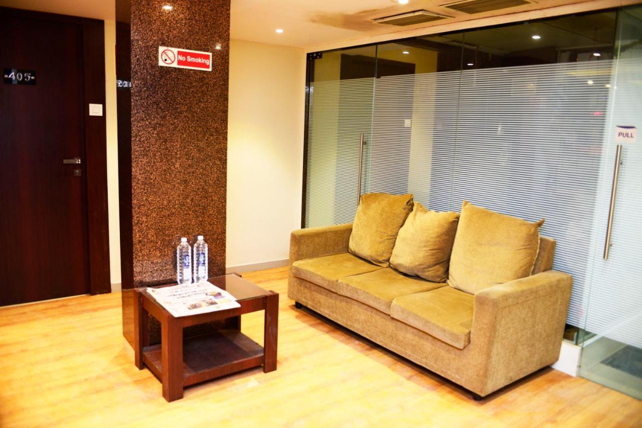Malad Opposite Malad Railway Station Hotel 3*