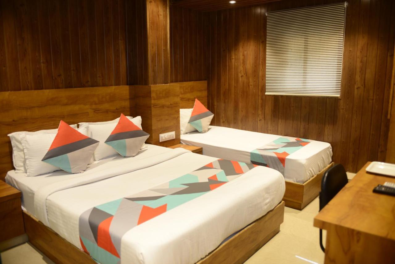 Malad Opposite Malad Railway Station Hotel 3*