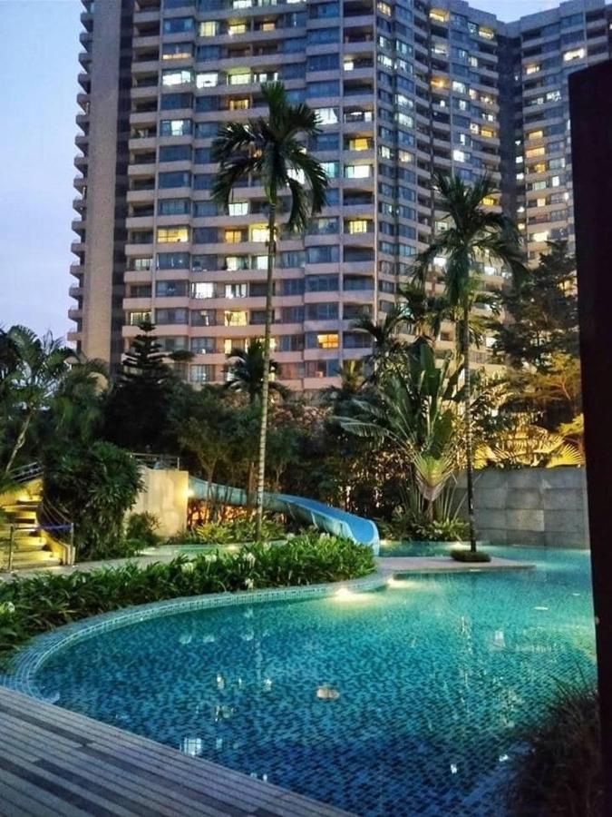 Fully Furnished In Oberoi Splendor In Andheri Bed & Breakfast