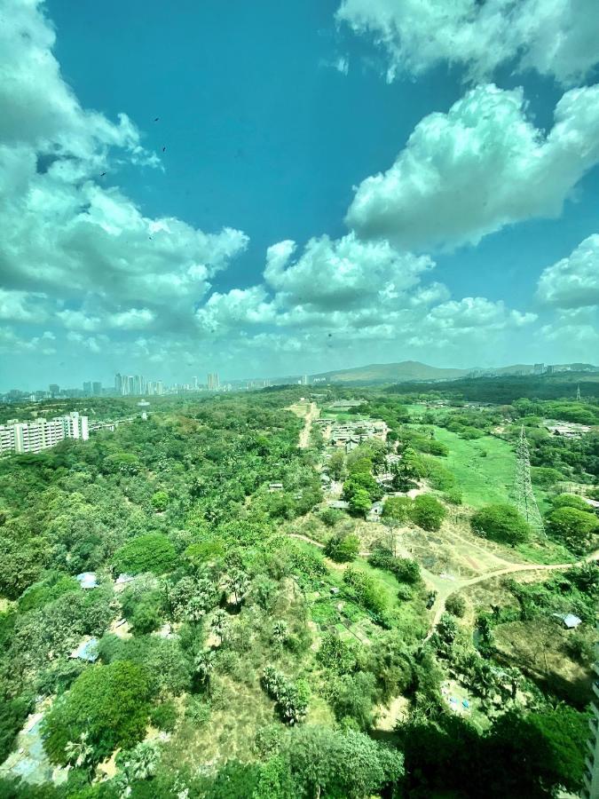 Fully Furnished In Oberoi Splendor In Andheri Bed & Breakfast