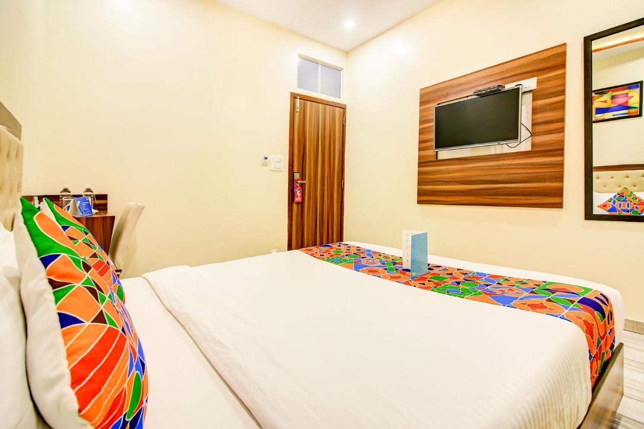 Hotel Fabhotel Axis International - Nr International Airport