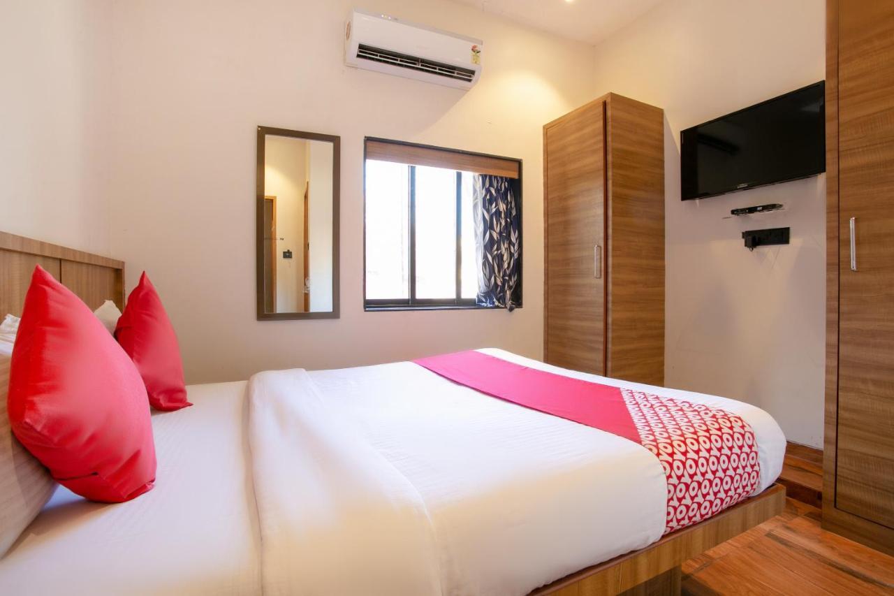Oyo 72216 Blue Orchid 3*