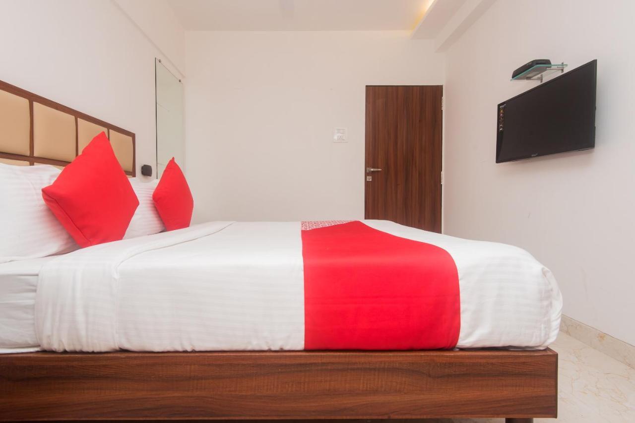 Oyo 46995 Grand Plaza Hotel