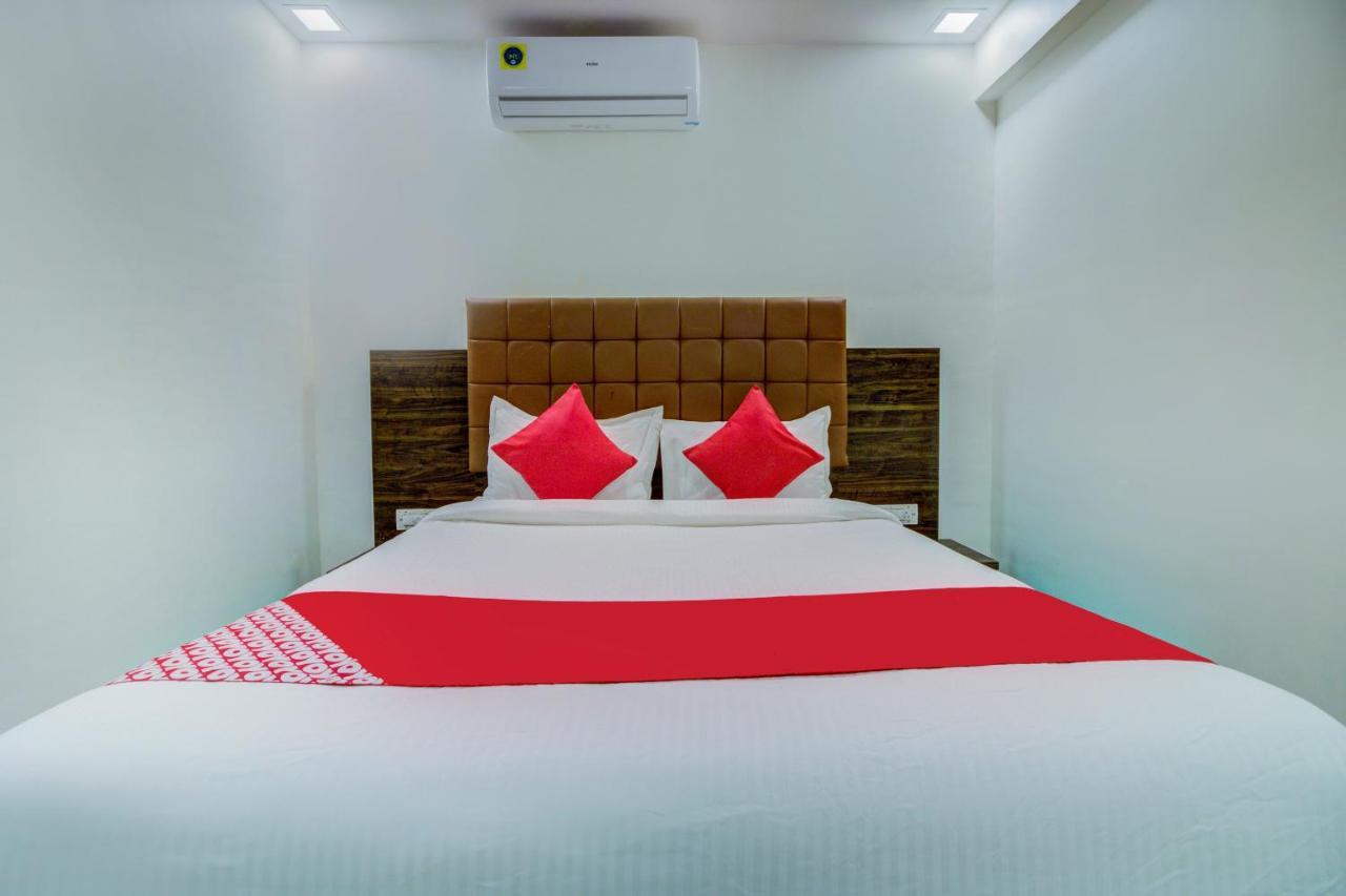Hotel Oyo 66155 Golden Palace Mumbai