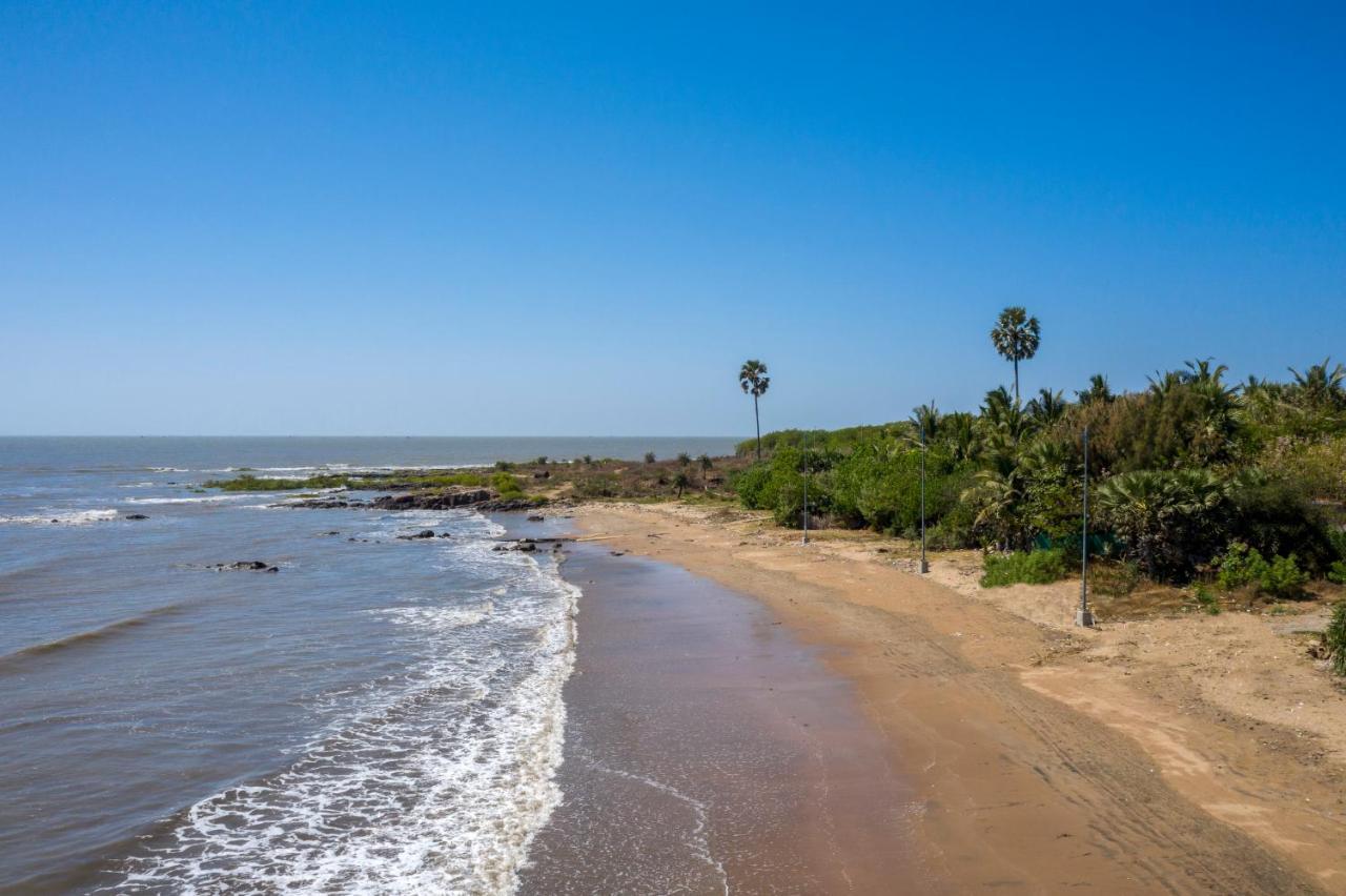 Villa Ama & Trails, House Madh Island Malad