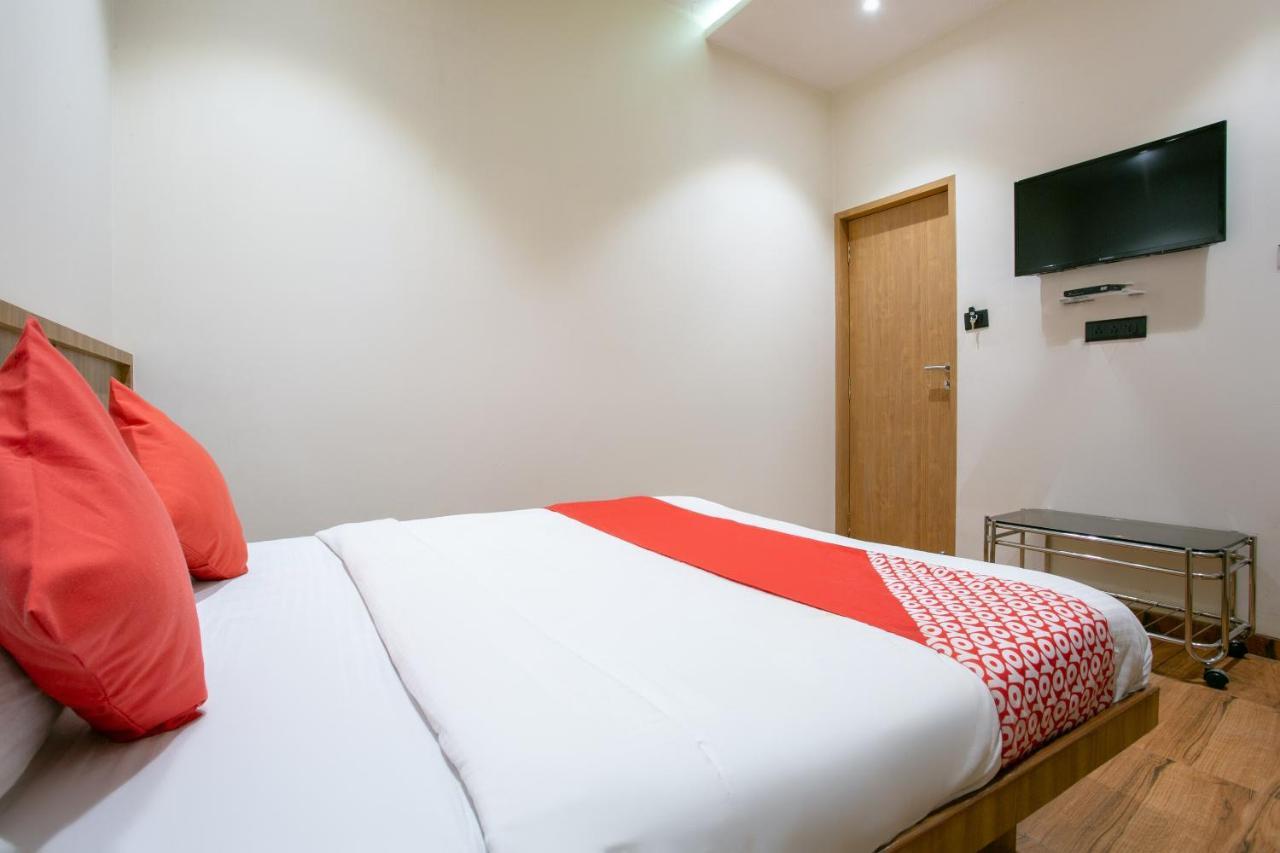 Oyo 72216 Blue Orchid Hotel Mumbai