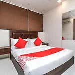 Oyo 74865 Neelkamal Hotel